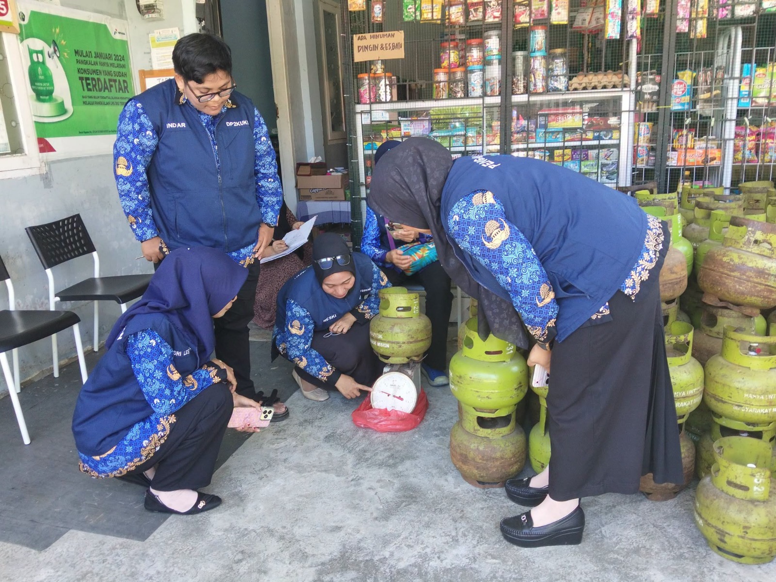 Pastikan Tepat Sasaran, Kepala DP2KUKM Luwu Utara Imbau Warga Beli LPG 3 kg Langsung di Pangkalan Resmi