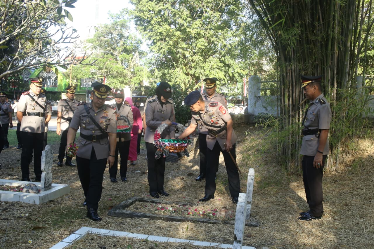 Jelang Hari Bhayangkara ke-80, Polres Parepare Gelar Ziarah Rombongan