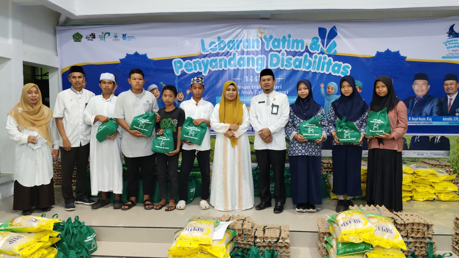 Lebaran Yatim dan Penyandang Disabilitas, Kemenag Luwu Utara Salurkan 400 Paket Bantuan