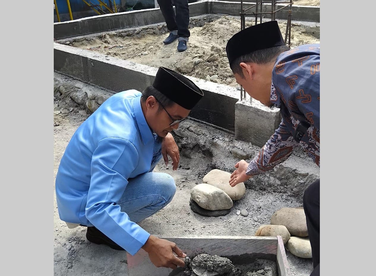 Pembangunan Gedung Belajar 2 Lantai TPA Al Furqan dan TK-RA Al Irsyad As'adiyah Resmi Dimulai