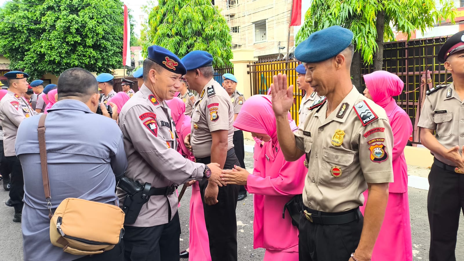 Naik Pangkat Jadi Penyemangat Pengabdian, Danyon B Pelopor Hadiri Upacara di Polres Parepare