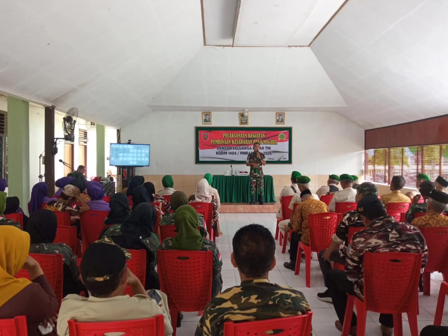 Dandim 1404/Pinrang Berikan Materi Pembinaan Kesadaran Bela Negara kepada Keluarga Besar TNI