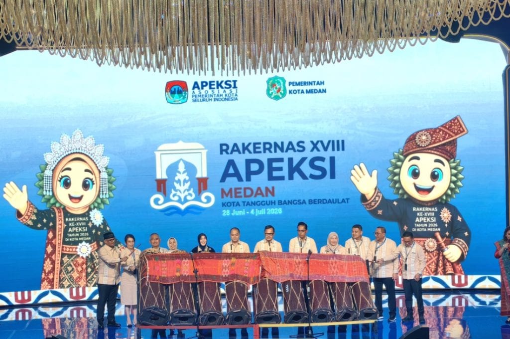 Tasming Hamid Serap Inovasi dan Transformasi Digital pada Rakernas APEKSI XVIII di Medan