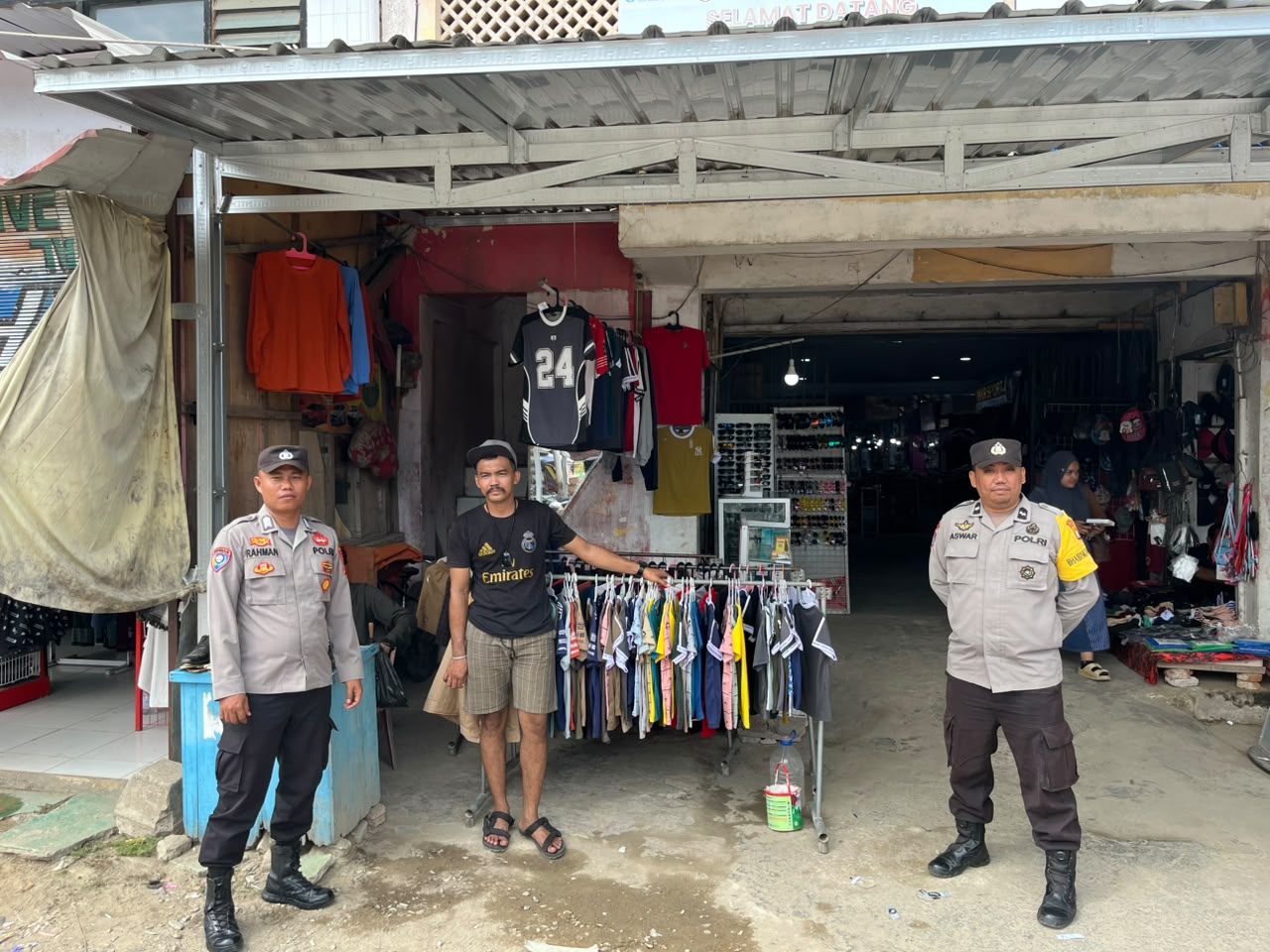 Ciptakan Rasa Aman, Polsek Urban Wonomulyo Intensifkan Patroli di Pusat Aktivitas Masyarakat