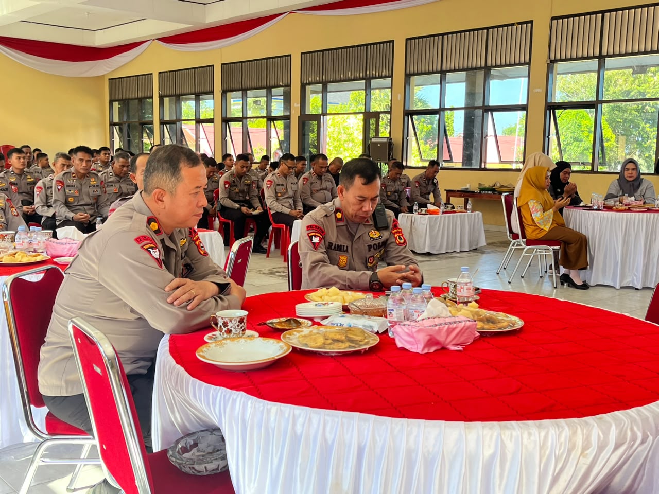 Rasa Syukur atas Kenaikan Pangkat, Personel Batalyon B Pelopor Nikmati Kebersamaan Lewat Nobar Piala Dunia