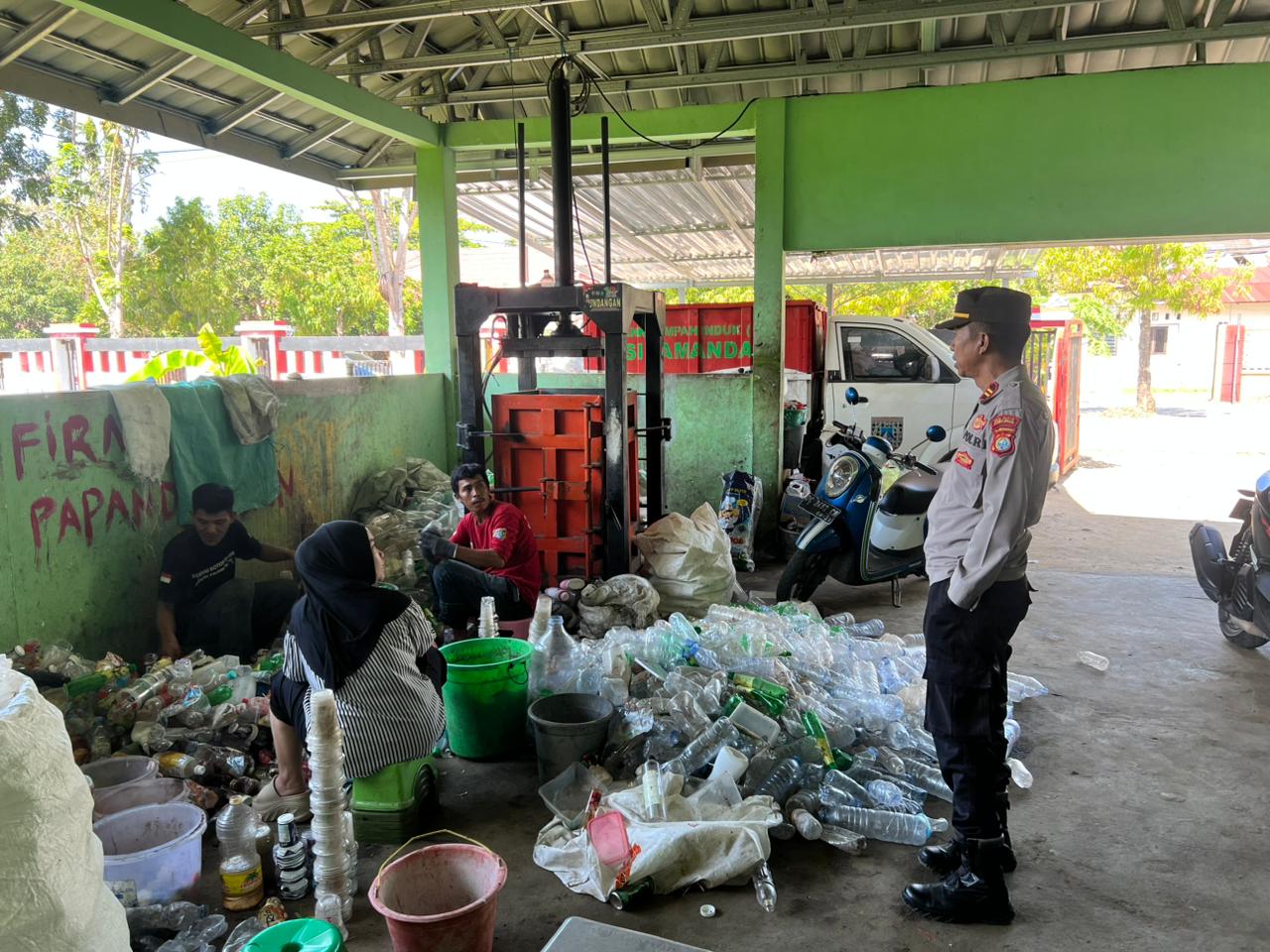 Sat Binmas Polres Polman Sambangi TPS, Edukasi Warga Jaga Kamtibmas