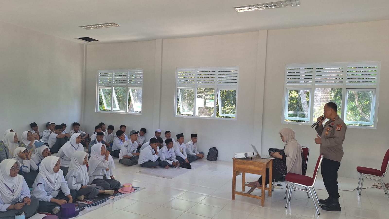 MATAMUDA MA Biharul Ulum Ma'arif Hadirkan Kapolsek Suppa Edukasi Bahaya Narkoba