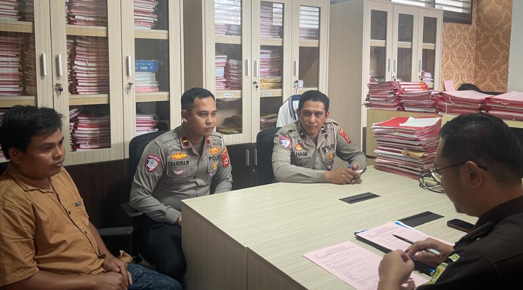 Satlantas Polres Bone Laksanakan Tahap II Penyerahan Tersangka dan Barang Bukti Kasus Lakalantas
