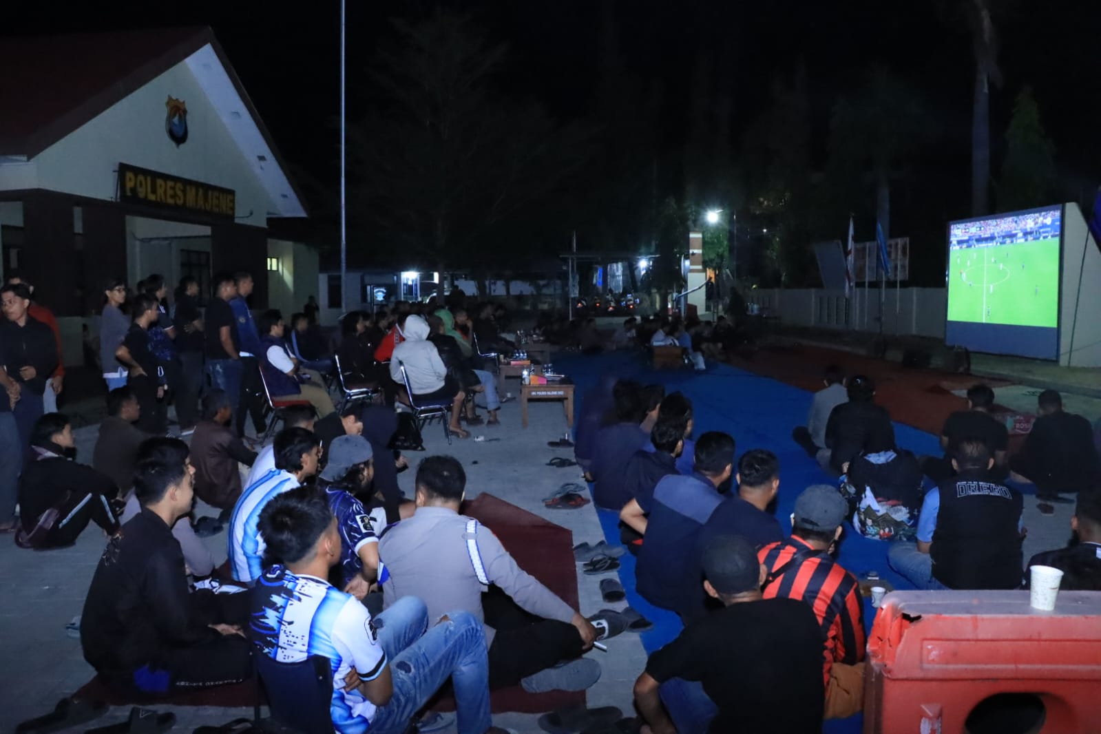 FIFA World Cup 2026: Polres Majene Gelar Nobar England vs Argentina, Hadirkan Kebersamaan Polri dan Masyarakat