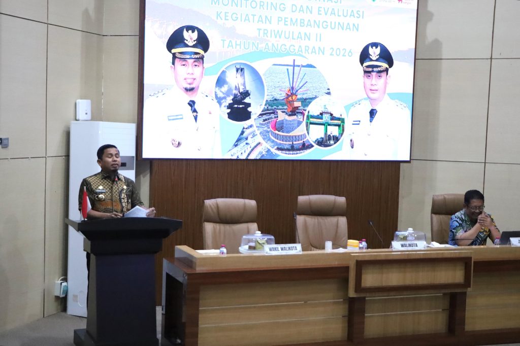 Pimpin Monev Triwulan II, Wali Kota Parepare Tegaskan Tak Ada Lagi Pola Kerja Tunda Pekerjaan