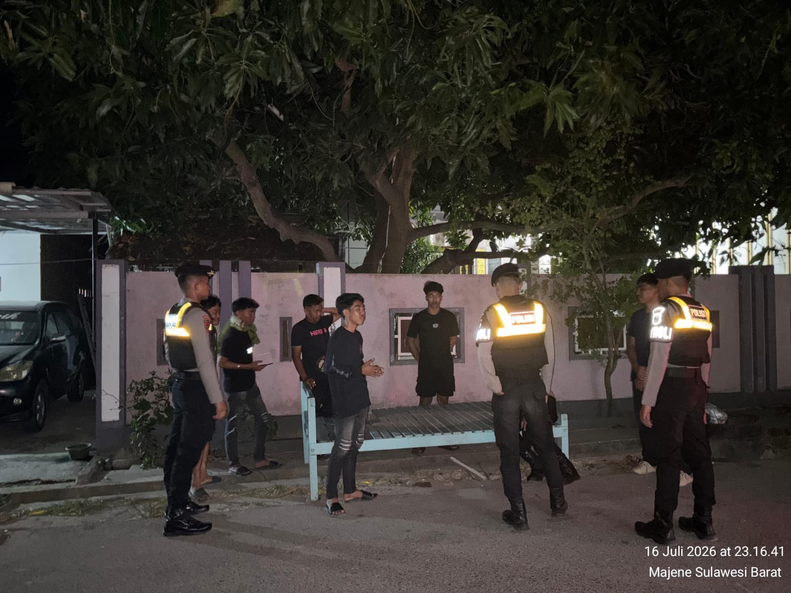 Patroli Malam Sat Samapta Polres Majene Perkuat Keamanan, Ciptakan Rasa Aman di Tengah Masyarakat