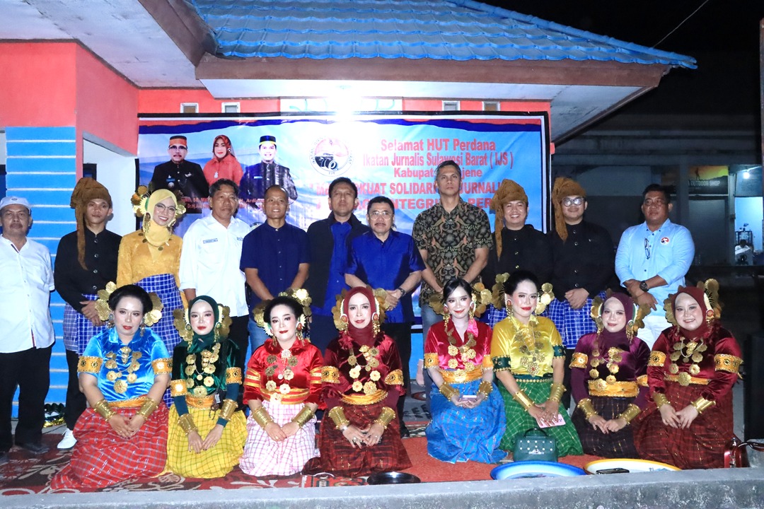 Kapolres Majene Terima Penghargaan Mitra Pers di HUT Perdana IJS, Perkuat Sinergi Wujudkan Informasi Berintegritas