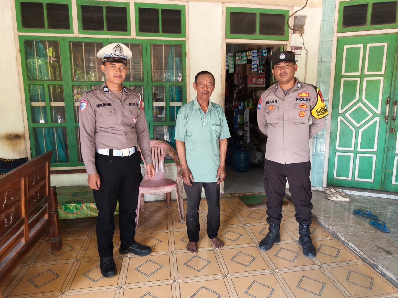 Hadir di Tengah Masyarakat, Patroli Polsek Urban Wonomulyo Ciptakan Rasa Aman