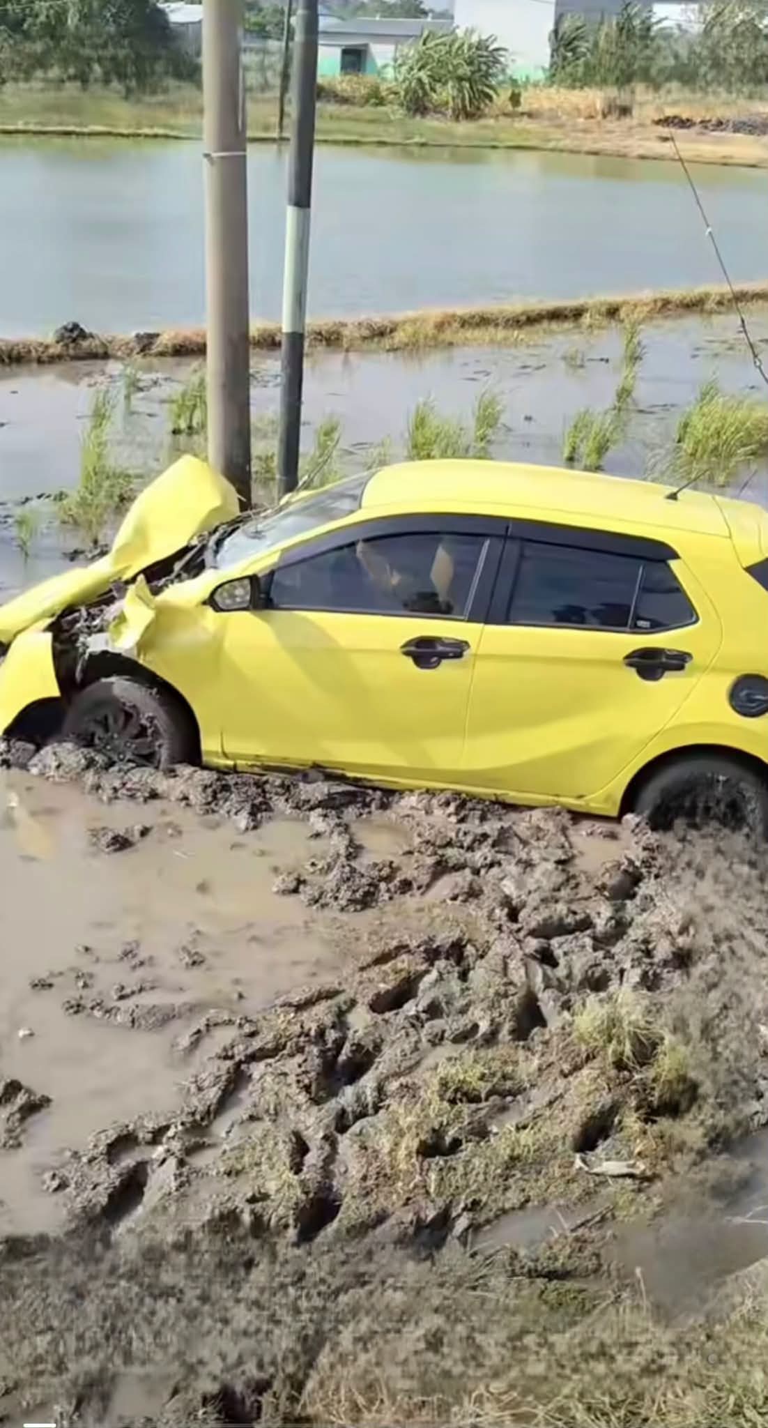 BREAKING NEWS:   Dua Mobil Diduga Terlibat Kecelakaan di Jalan Menro Kariango, Kendaraan Terjun ke Sawah