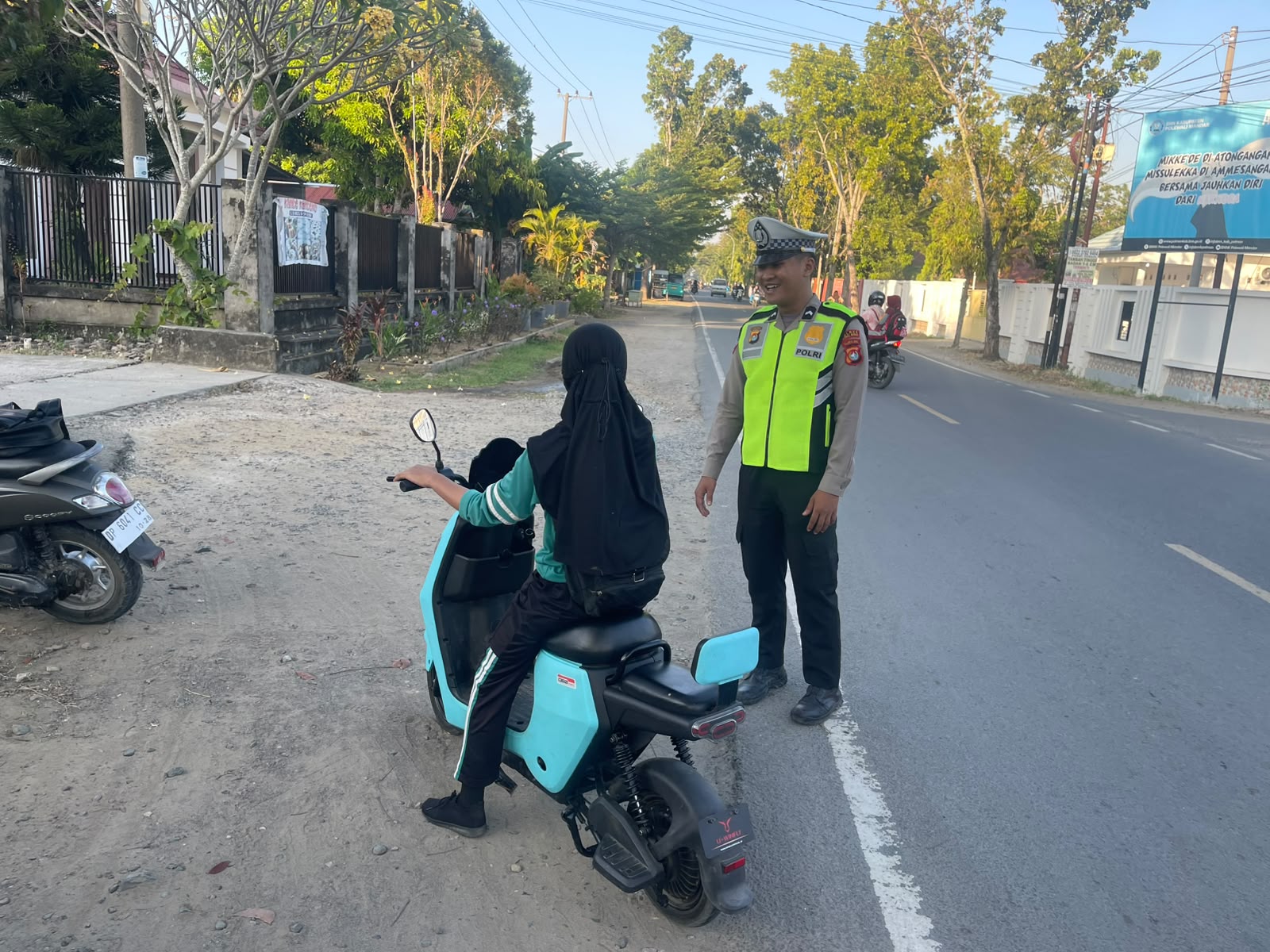 Satlantas Polres Polman Sosialisasikan Larangan Penggunaan Sepeda Listrik bagi Anak di Bawah Umur