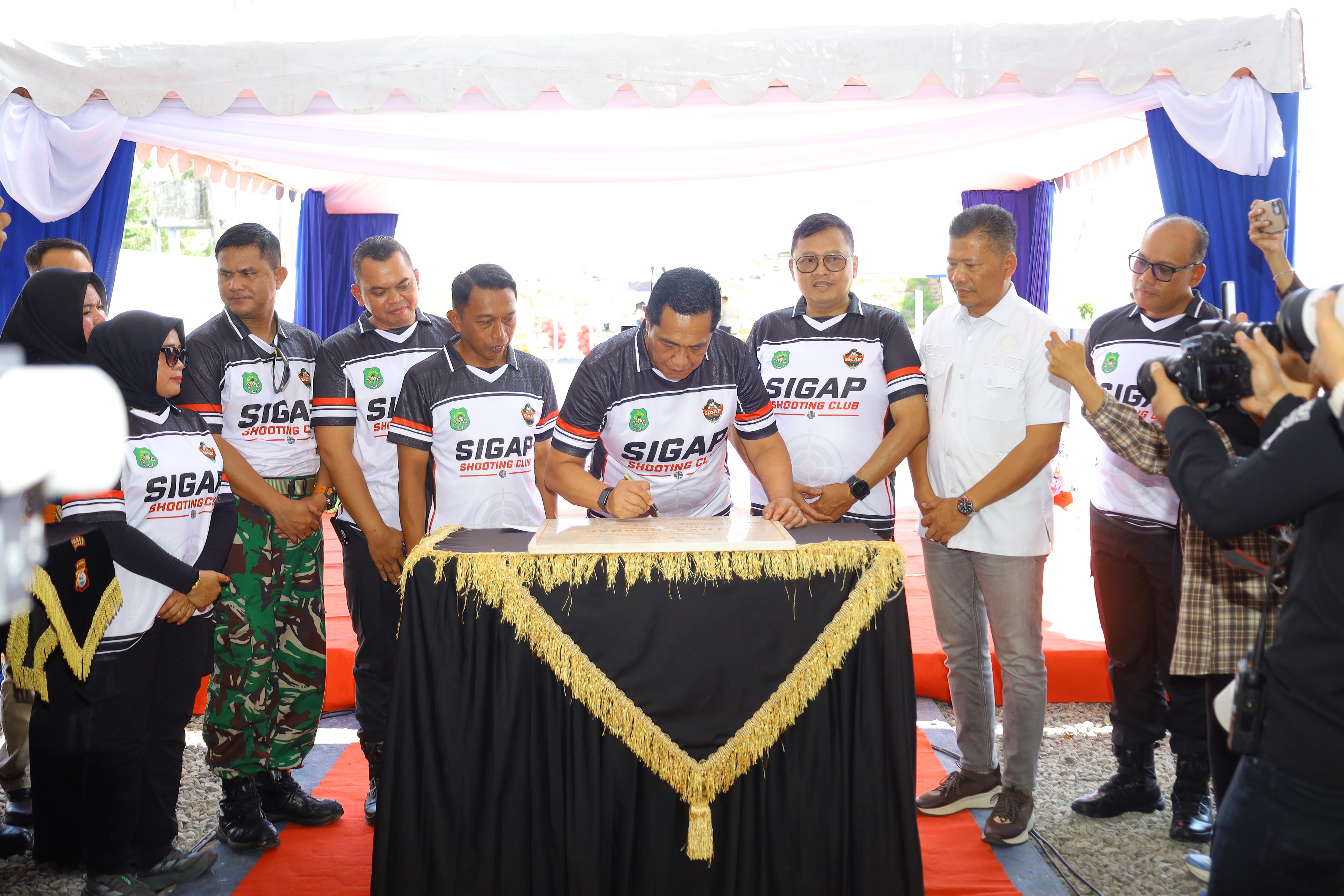 Kapolda Sulsel Resmikan Lapangan Tembak Tathya Dharaka dan Buka Kejuaraan Menembak Bupati Sidrap Cup II Tahun 2026