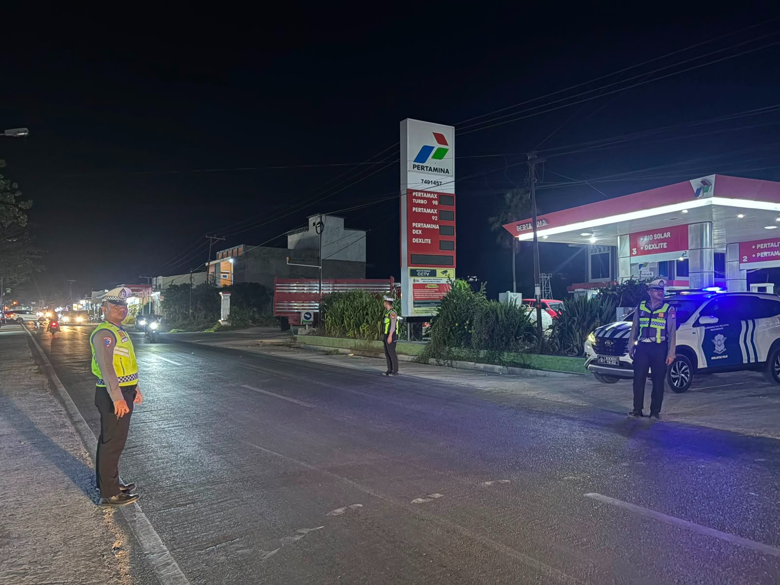 Cegah Balap Liar dan Kriminalitas di Jalur Trans Sulawesi, Satlantas Polres Majene Gelar Patroli Blue Light 