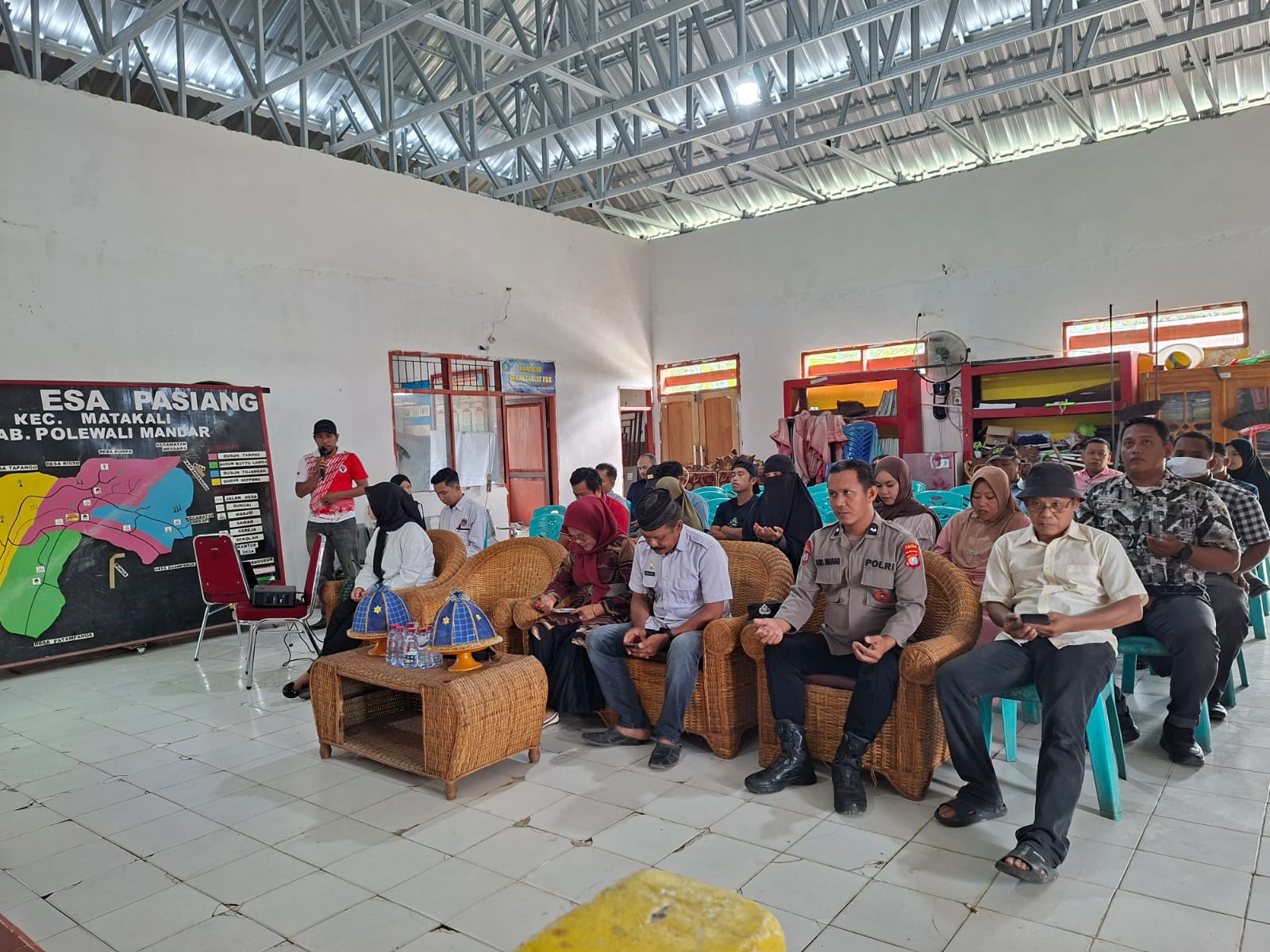 Polri Dukung Penetapan Batas Kawasan Hutan, Bhabinkamtibmas Dampingi Sosialisasi