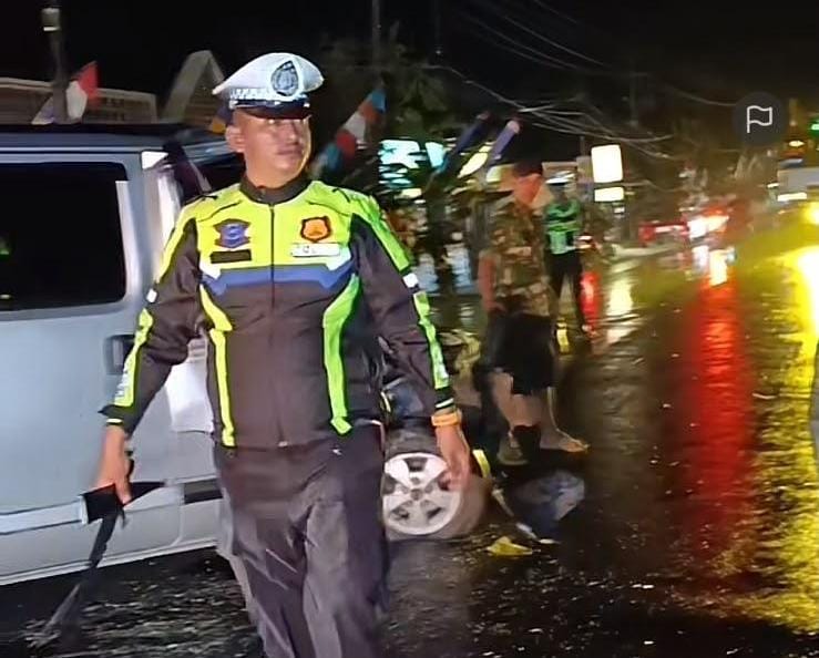 Sat Lantas Polres Polman Tangani Laka Ganda di Jalan Trans Sulawesi Polewali Mandar
