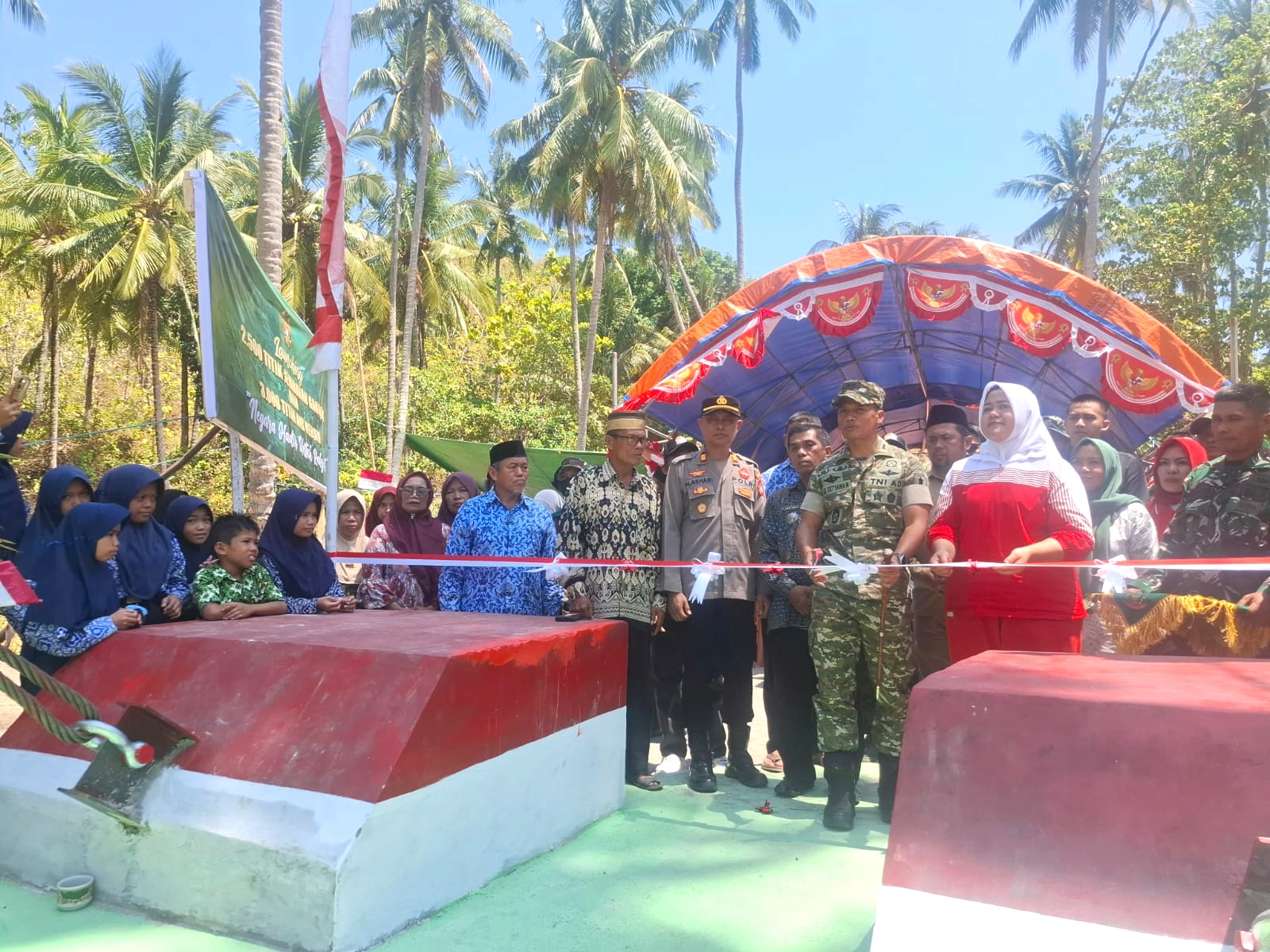 Kabag SDM Polres Majene Hadiri Peresmian Jembatan Gantung Perintis Garuda di Dusun Siiyan