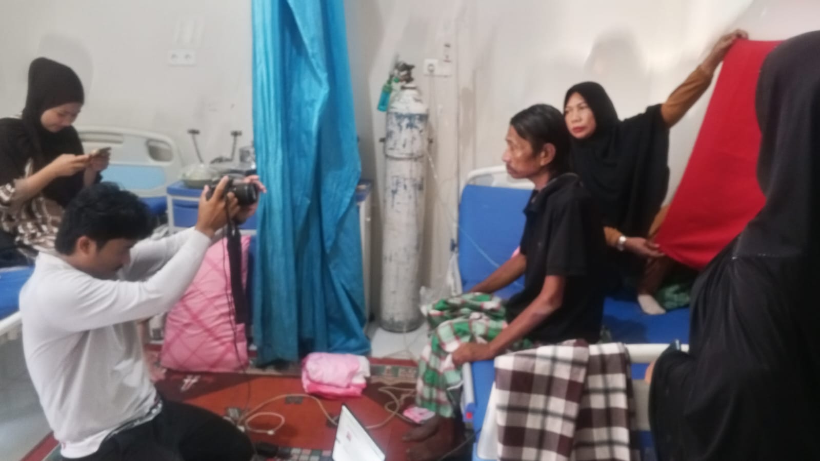 Respons Cepat Disdukcapil Luwu Utara, Warga Sakit di RS Hikmah Dapat Perekaman KTP-el