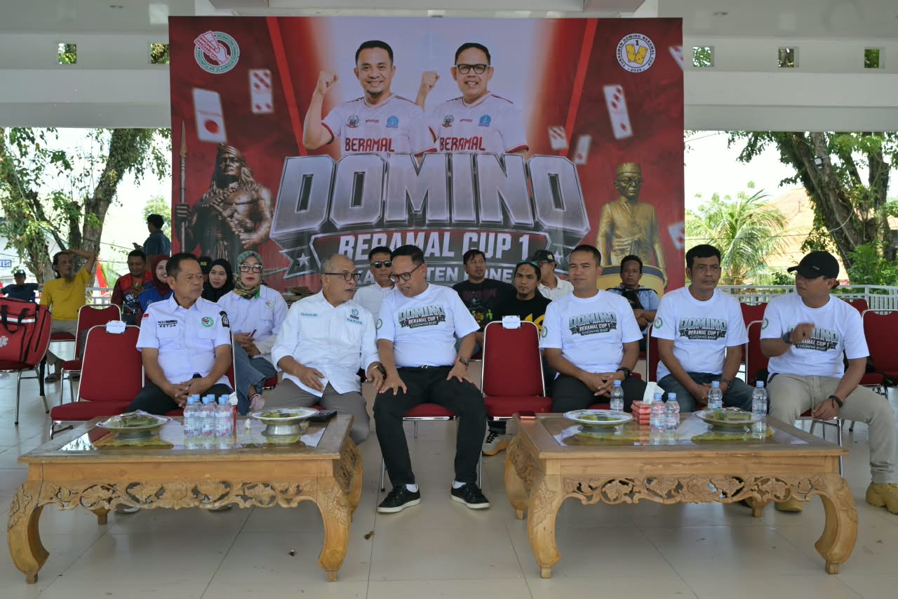 Diikuti Ratusan Pasangan Peserta, IAS - Andi Akmal Buka Turnamen Domino BERAMAL Cup I di Bone