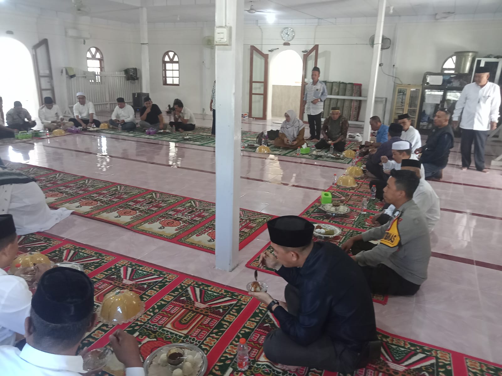 Sambut Maulid, Kasat Samapta Polres Majene Hadiri Ritual Ziarah Makam Syekh Abdul Mannan