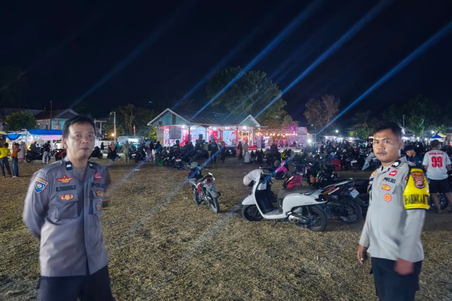Patroli Polsek Pamboang Perkuat Kamtibmas di Festival Merdeka