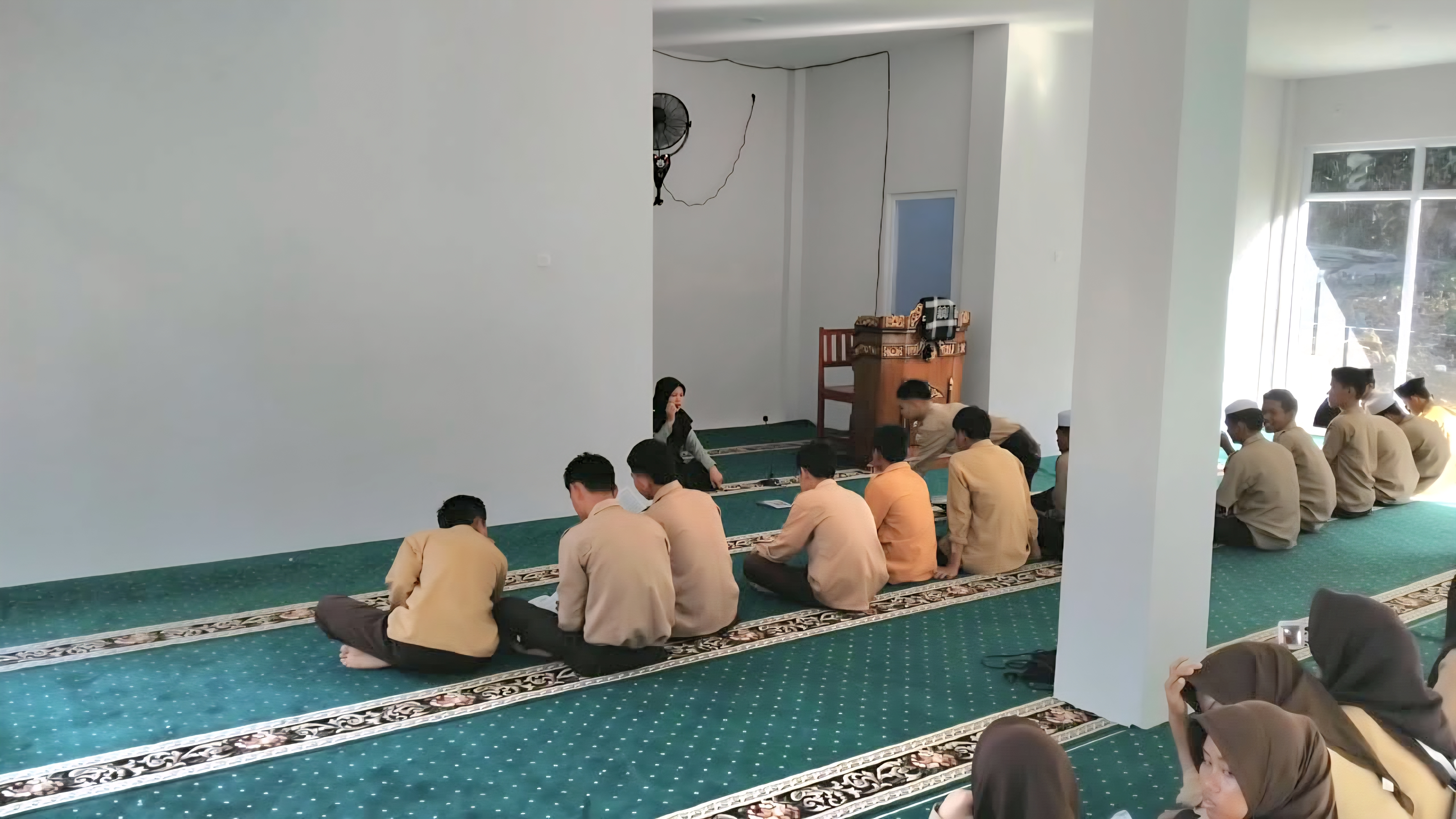 MA Biharul Ulum Perkuat Disiplin Peserta Didik melalui Sistem Poin Tata Tertib