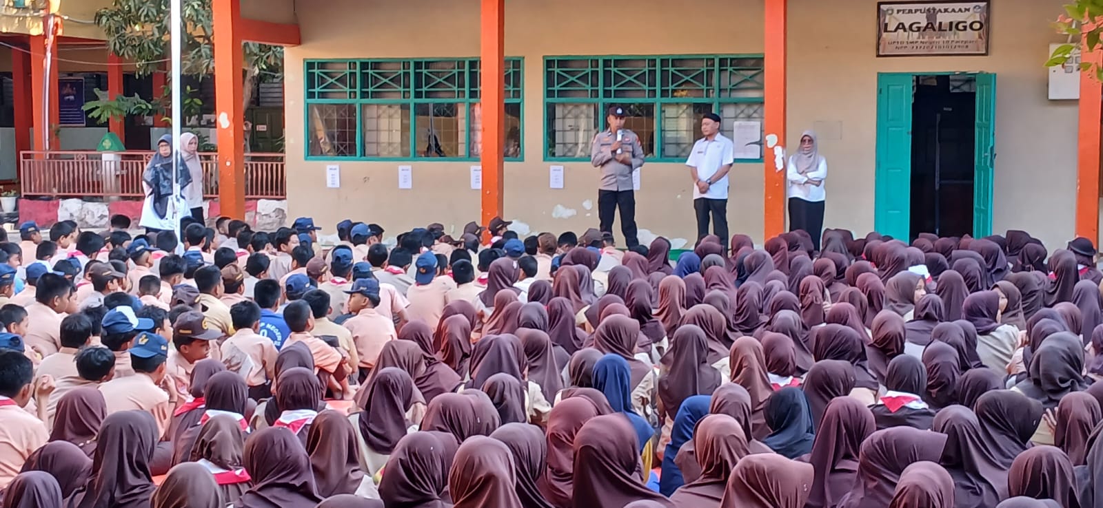 Cegah Anak Terjerumus Narkoba, Satbinmas Polres Parepare Edukasi Siswa SMPN 10