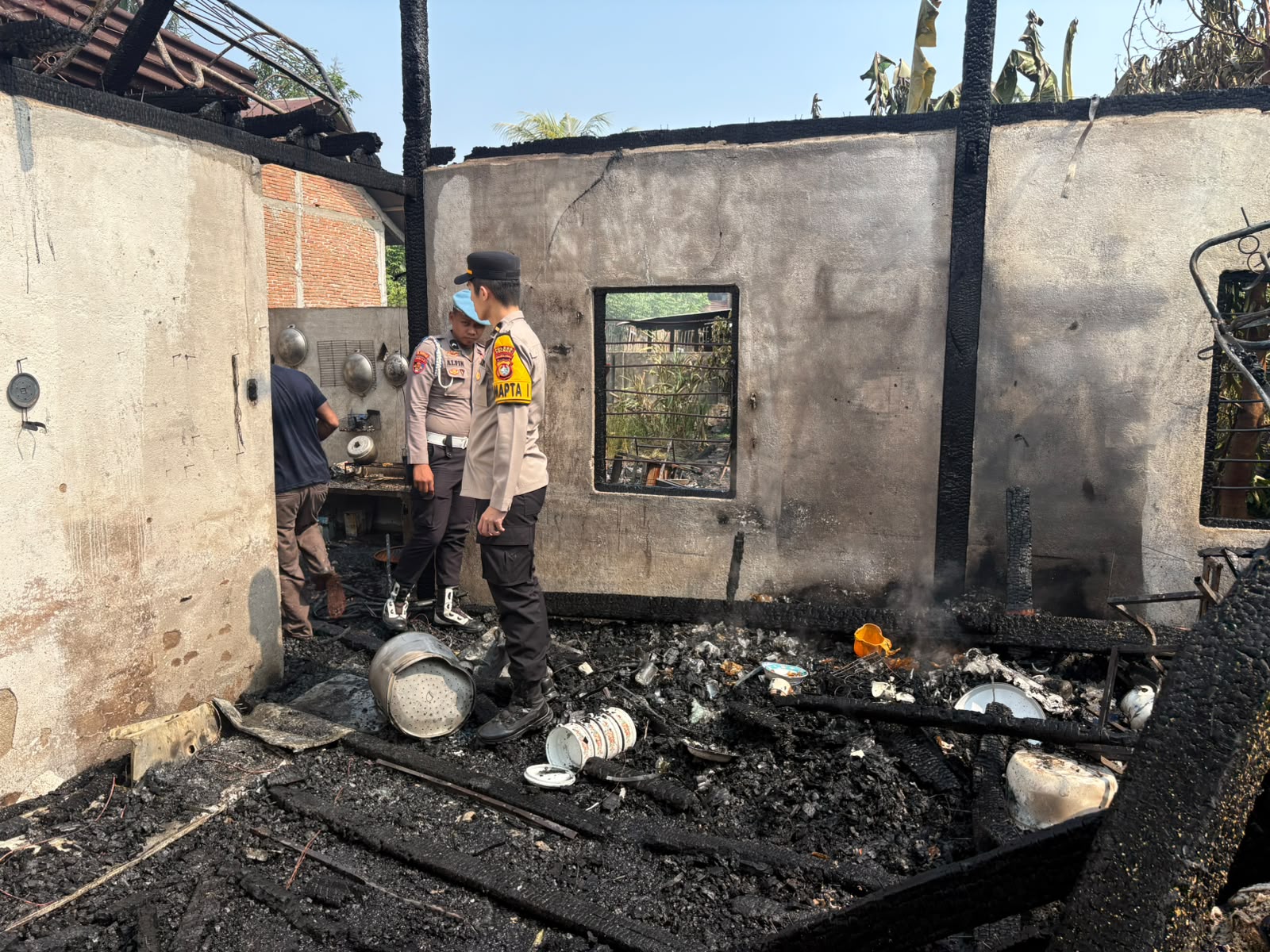 Rumah Pensiunan Polri di Wonomulyo Terbakar, Kerugian Ditaksir Rp110 Juta