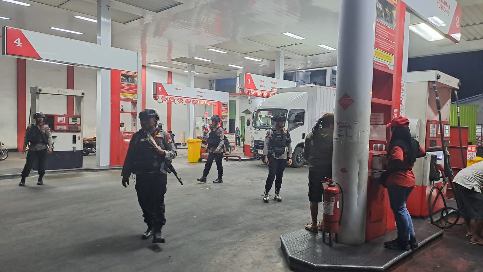 Brimob Perkuat Patroli Preventif di Sejumlah SPBU Kota Parepare