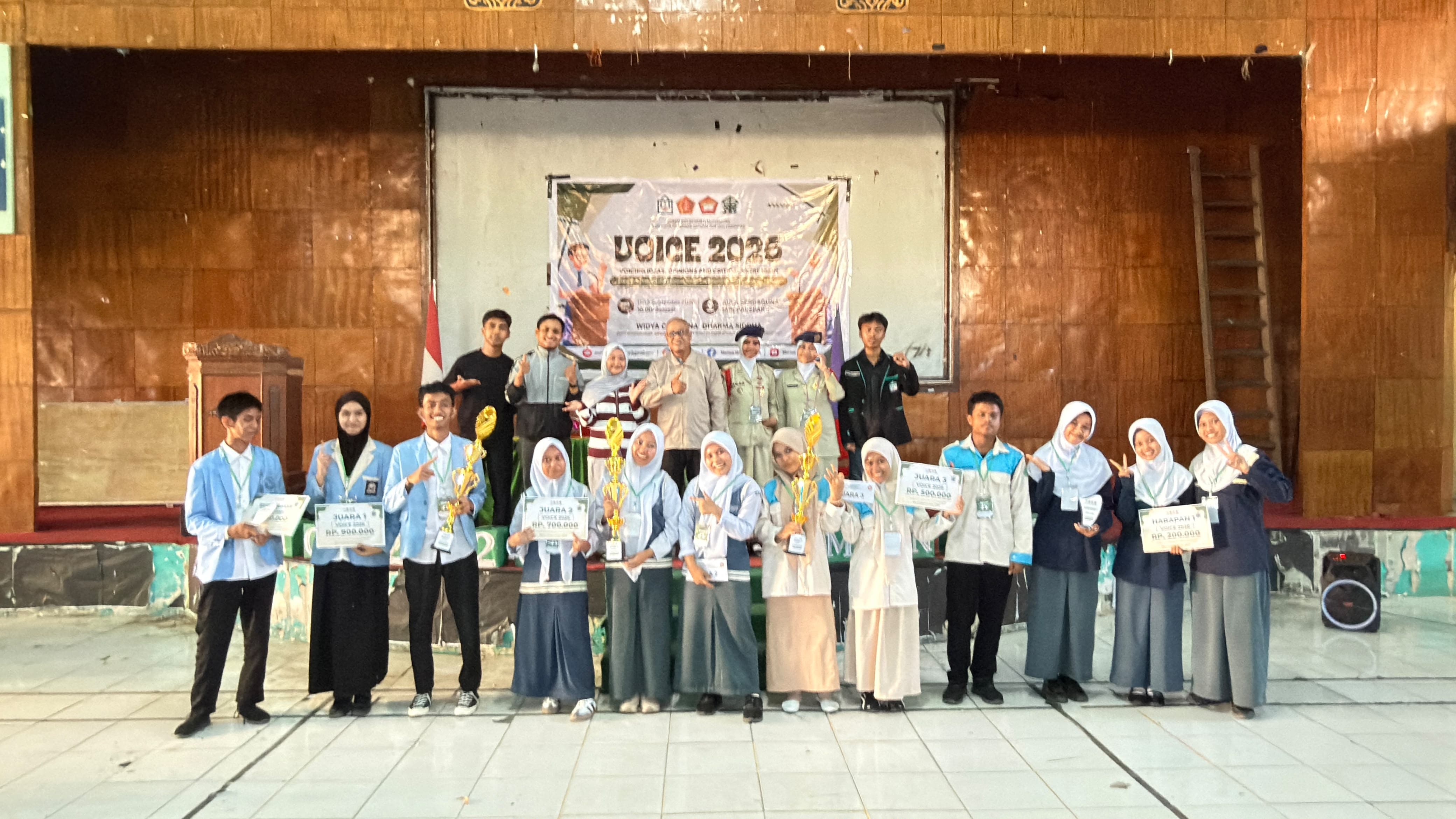 Aksi Tim Debat MAN Pinrang Torehkan Prestasi di VOICE 2026