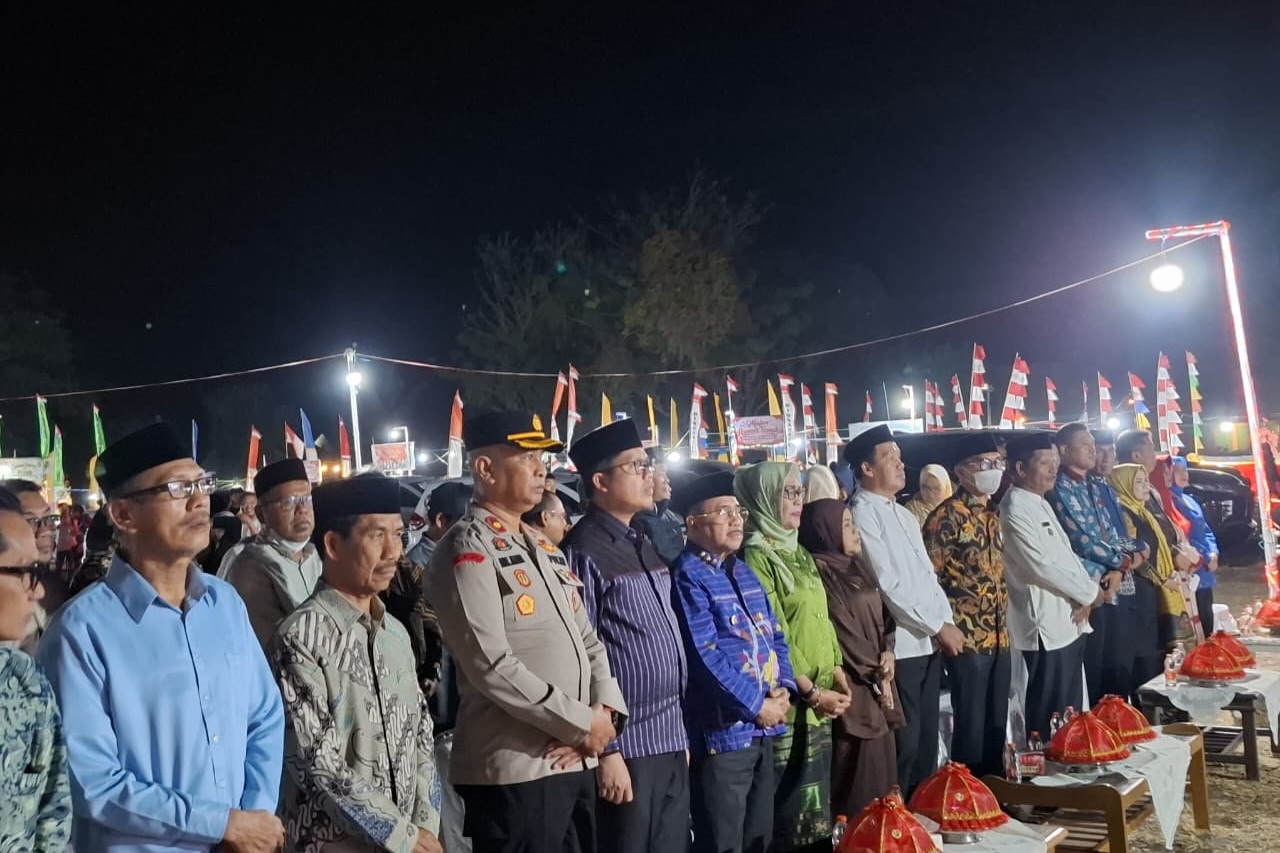 Wakapolres Majene Hadiri Malam Resepsi Semarak HUT Ke-81 di Sendana Berlangsung Meriah
