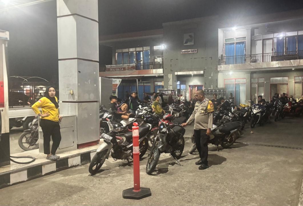 Polsek Malunda Kawal Penyaluran Pertalite, Antisipasi Penyalahgunaan BBM Bersubsidi