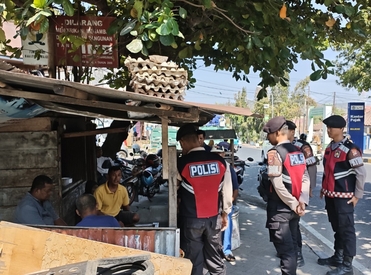 Patroli Bersepeda, Polres Majene Sasar Jalan dan Pangkalan Ojek Jaga Kamtibmas