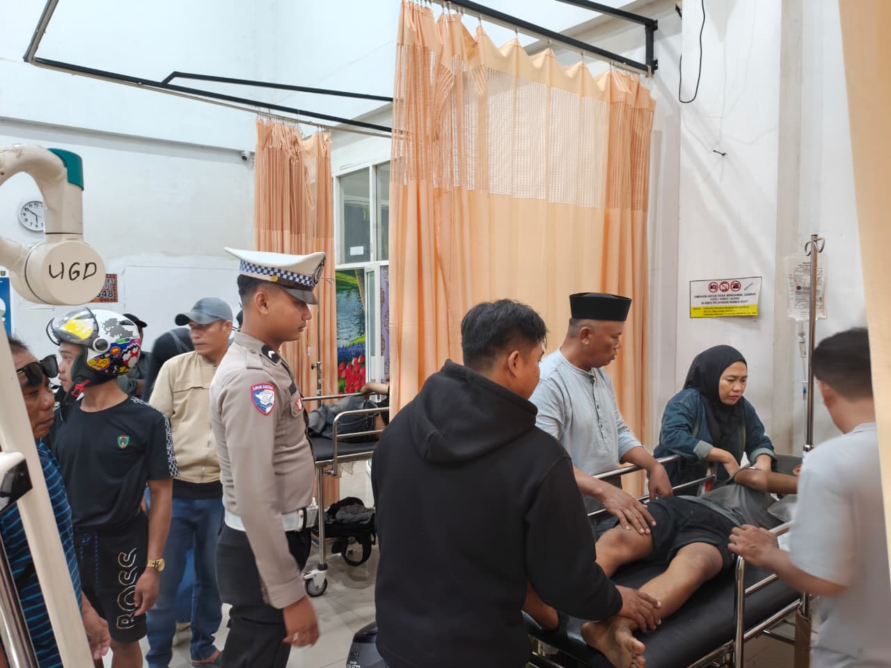 Unit Lantas Polsek Urban Wonomulyo Tangani Laka Lantas di Mapilli, Tiga Orang Luka-luka