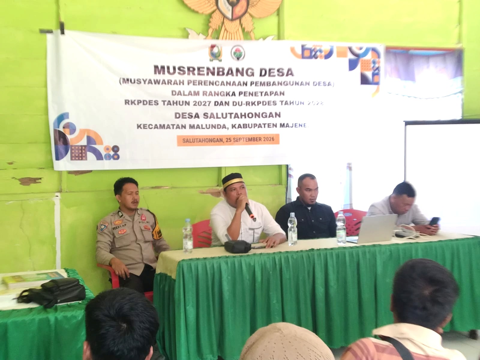 Kawal Perencanaan Pembangunan Desa, Bhabinkamtibmas Polsek Malunda Hadiri Musrenbang Desa di Salutahongan