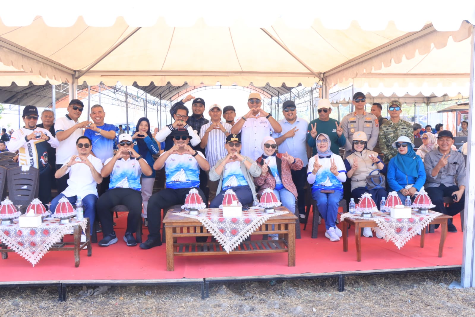 Kapolres Majene Hadiri Pelepasan Etape I Sandeq Silumba 2026 di Pantai Banua Sendana