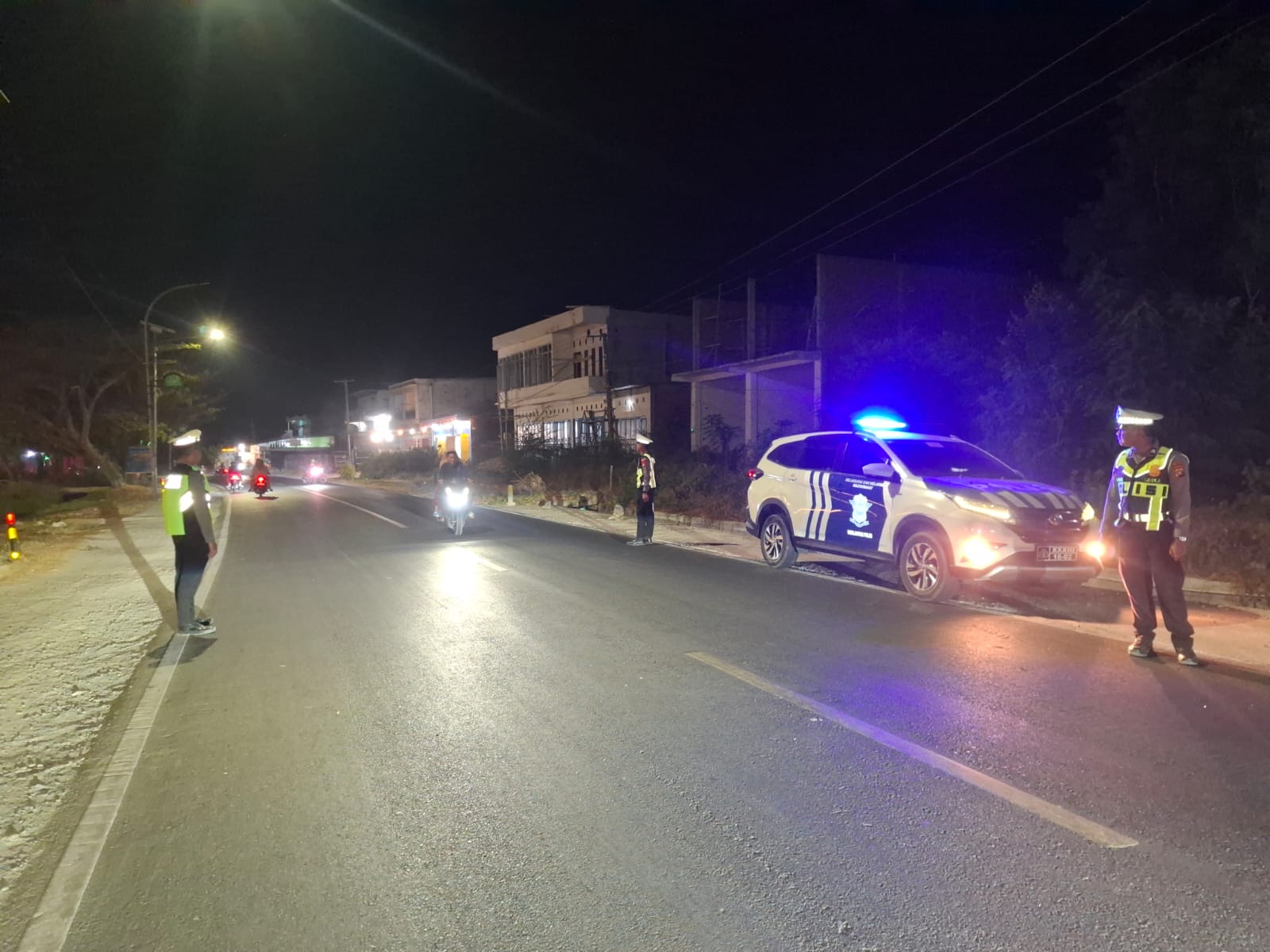 Cegah Balap Liar, Patroli Blue Light Satlantas Polres Majene Sasardi Jalan Trans Sulawesi