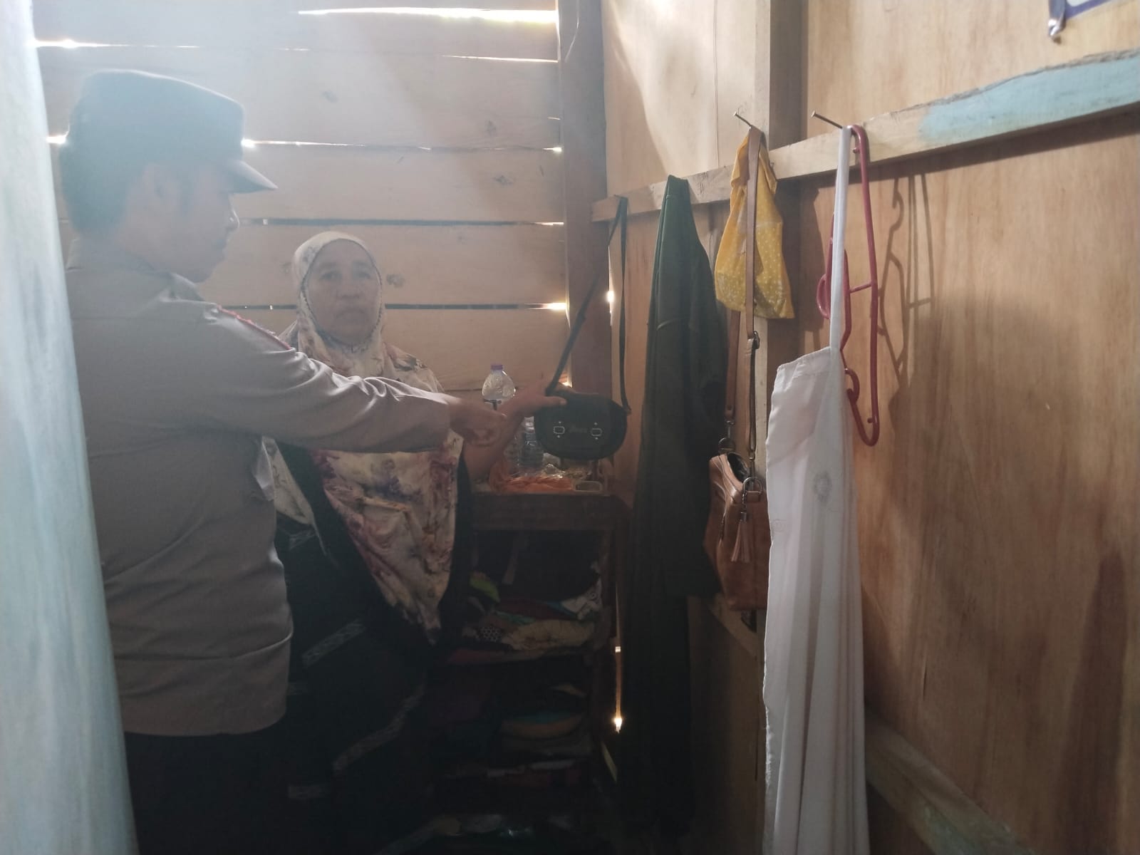Dugaan Pencurian di Rappang, Emas dan Uang Rp8,5 Juta Hilang