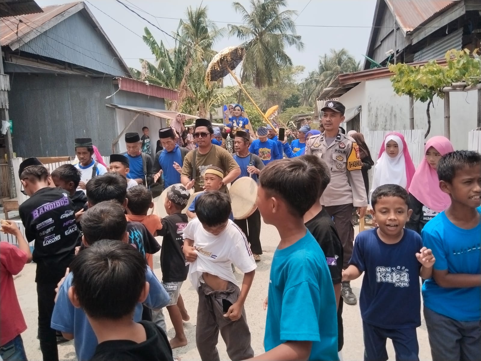 Pastikan Arak-arakan Maulid Berjalan Aman, Kapolsek Banggae Imbau Panitia Jaga Ketertiban