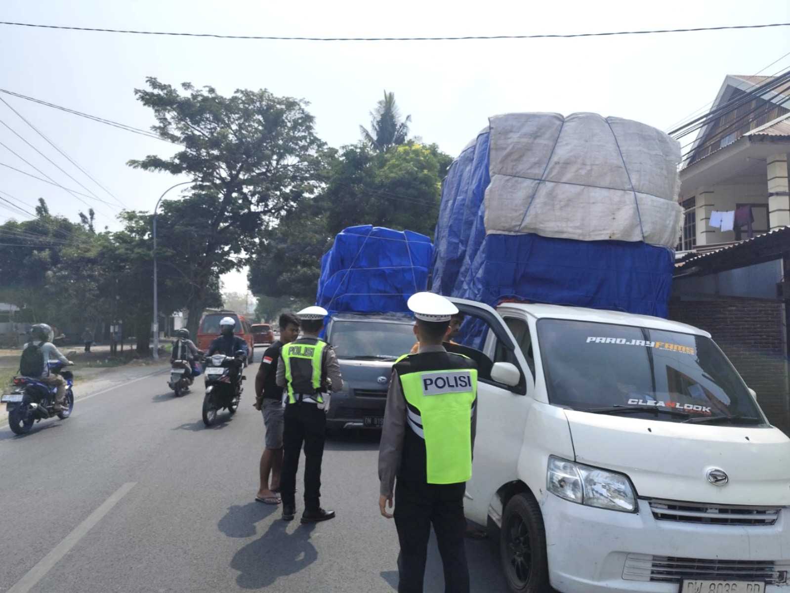 Patroli Hunting System, Satlantas Polres Majene Tertibkan Pickup Bermuatan Lebih