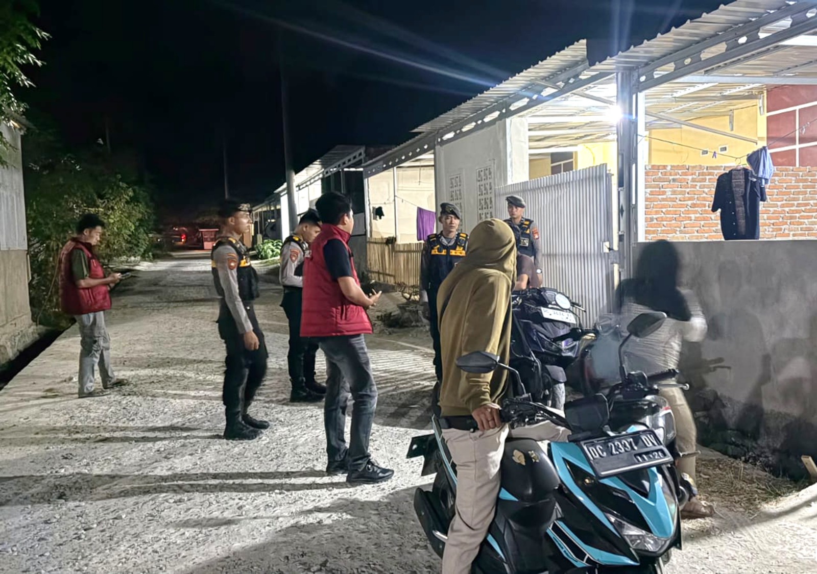Patroli Gabungan Samapta dan Satresnarkoba Polres Majene Sisir Permukiman Warga, Jaga Keamanan Malam Hari
