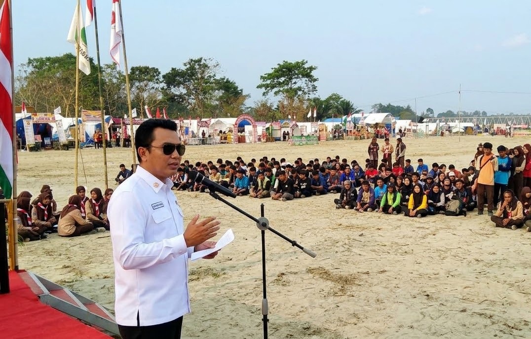 Bangun Karakter Tangguh, Kemah Bakti dan Lomba PMR 2026 Resmi Dibuka di Bantaran Sungai Rongkong