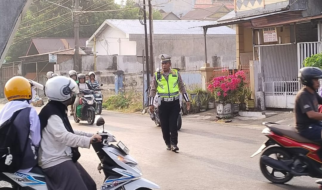 Pelayanan Pagi Polsek Ujung, Pejalan Kaki Jadi Perhatian