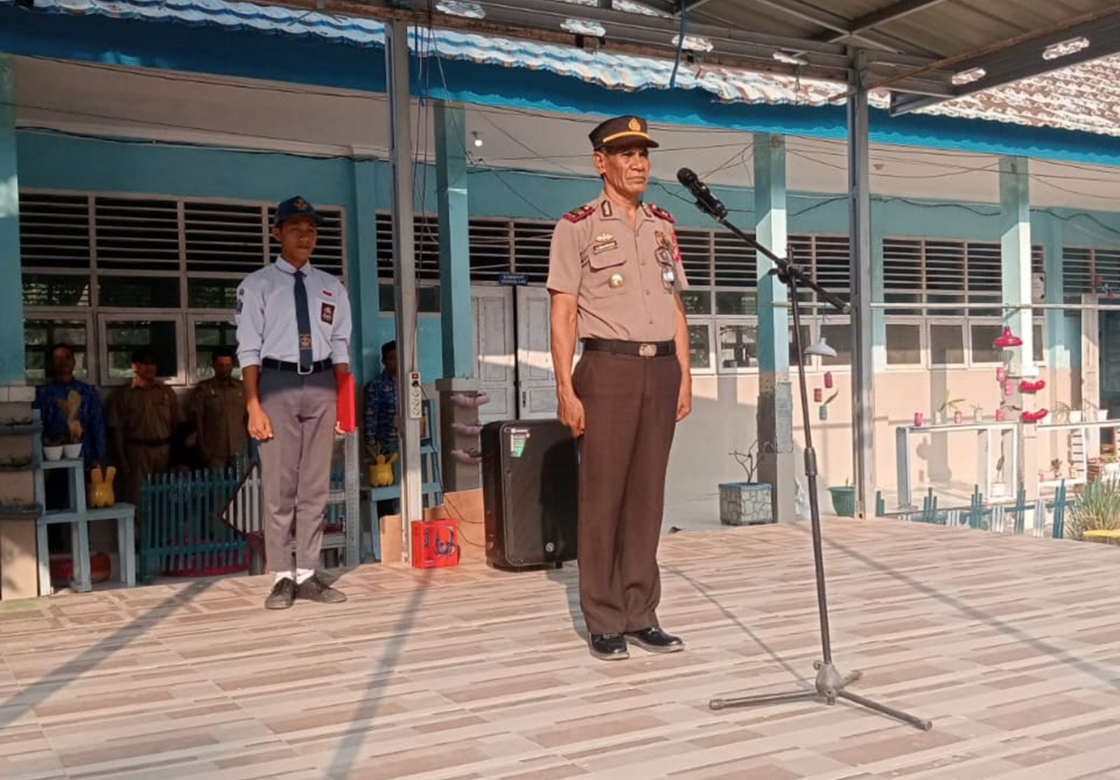 Polisi Peduli Pendidikan, Kapolsek Malunda Ingatkan Bahaya Narkoba, Bullying, dan Hoaks di SMAN 1 Malunda