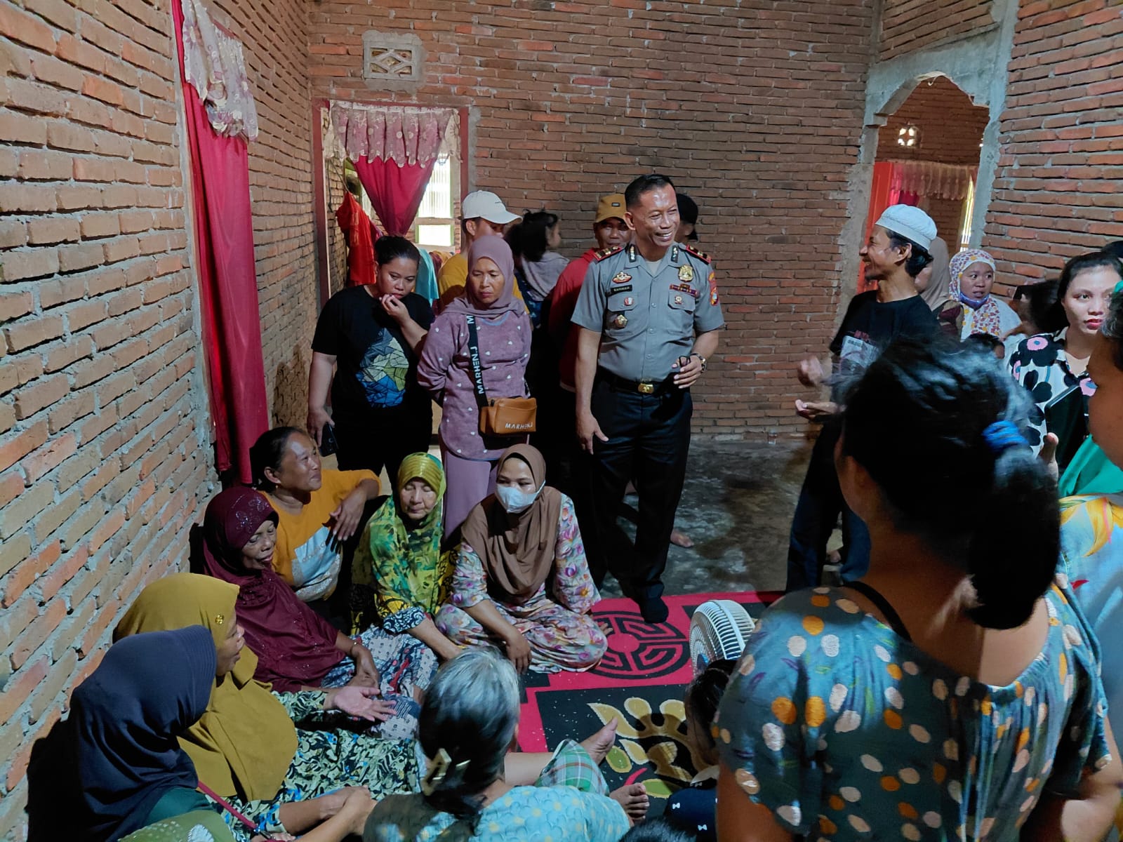 Usai Hilang Tiga Hari, Kapolsek Binuang Sambangi Ida di Rumah