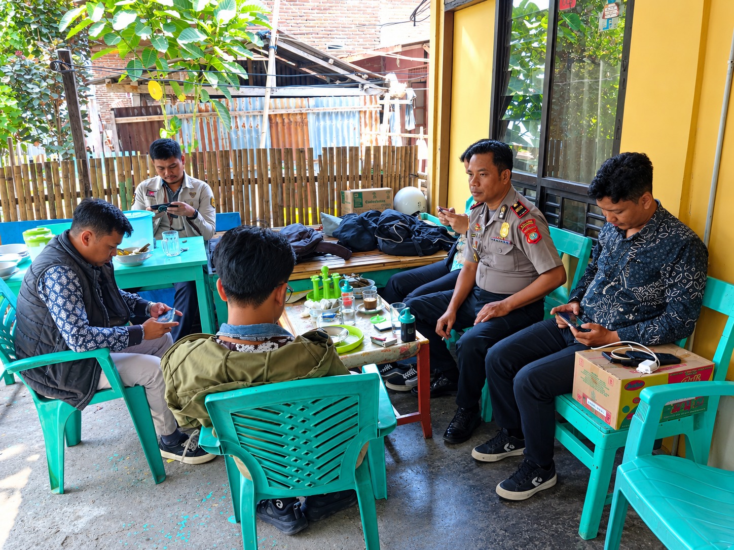 Polisi Bersama Masyarakat, Kapolsek Sendana Serap Aspirasi Warga dan Ingatkan Bahaya Karhutla