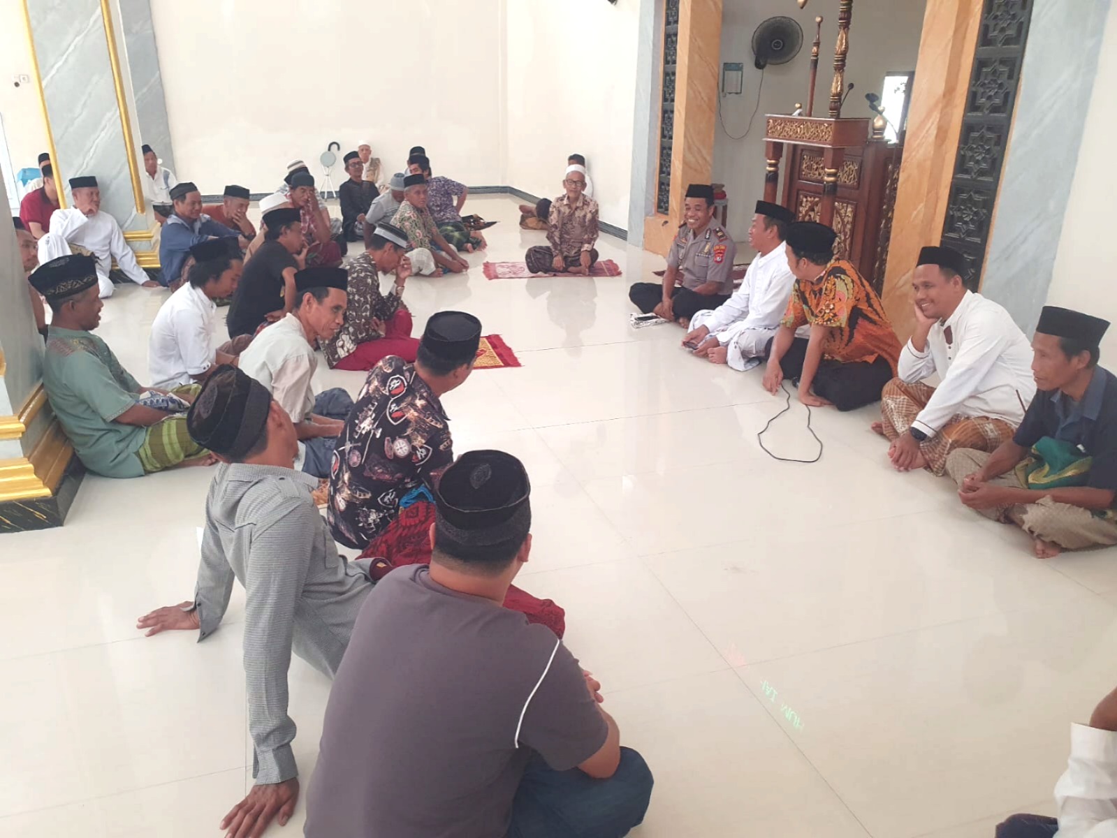 Dari Pengamanan Pasar hingga Tambang Pasir, Ini Aspirasi Warga kepada Kapolsek Sendana Saat Jumat Keliling